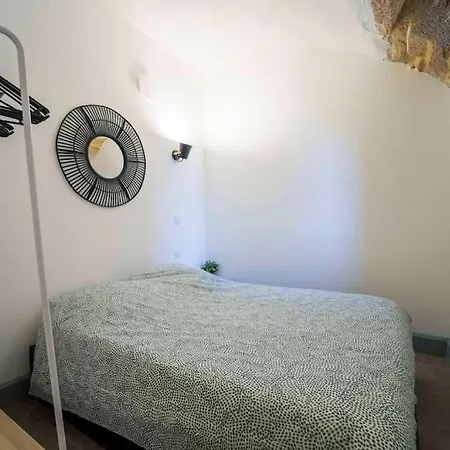 Apartment T2 Chateau Historique Remoulins